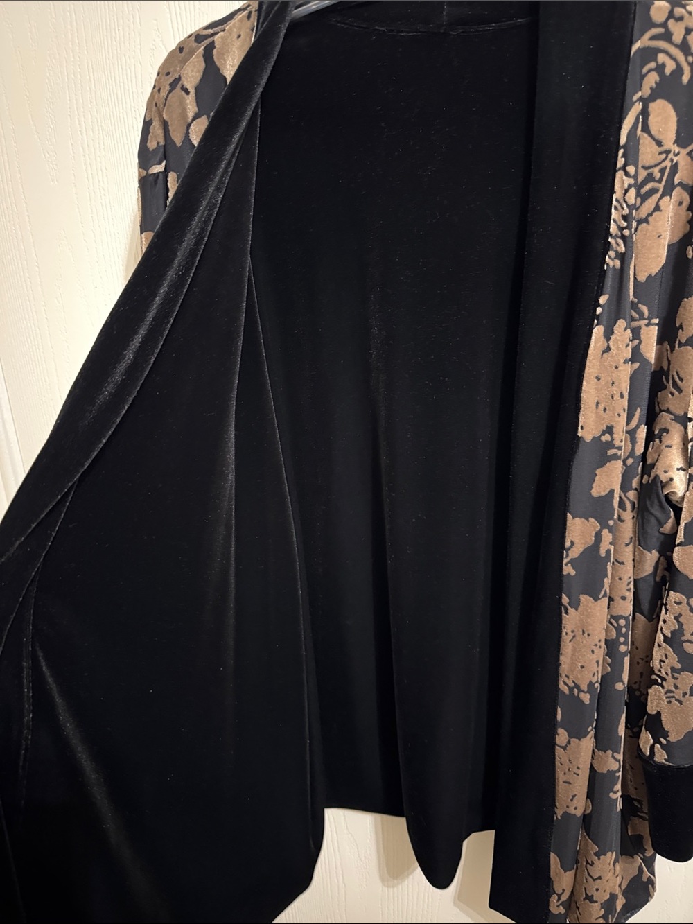 Chicos Travelers 2 US 12/14 Reversible Jacket Black Gold Floral Velvet Burnout - Picture 4 of 13